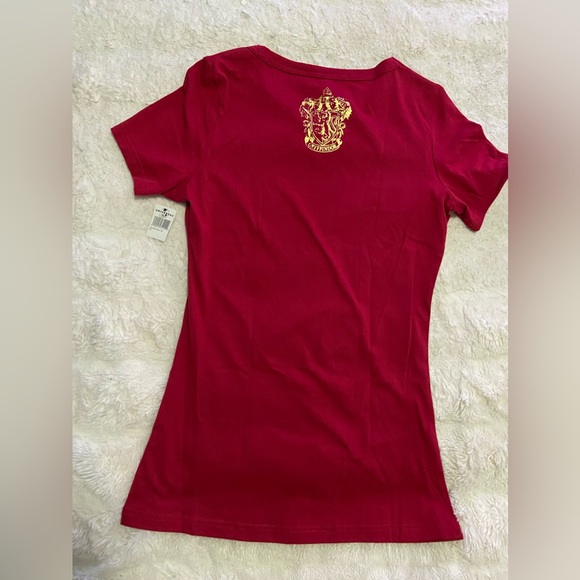 Universal Studios Harry Potter Gryffindor Sequins Ladies Shirt - Picture 3 of 3